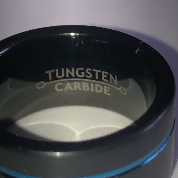 Size 4.5 Tungsten Carbide Black and Blue Line Ring - Picture 4 of 6